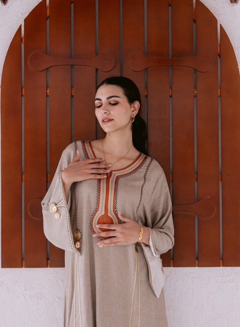 افندينا  جلابية كتان بأناقة طبيعية ولمسة عصرية - Image 3