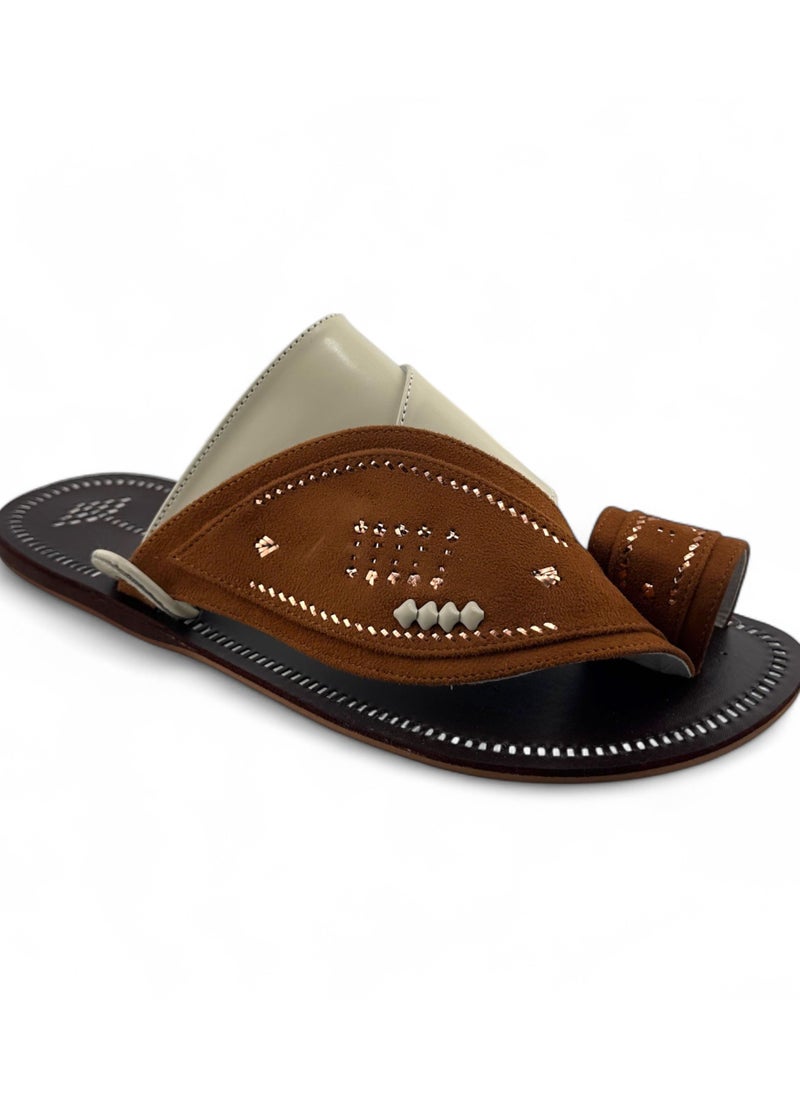 AL Fanoos Handcrafted heritage leather slippers  - Image 1