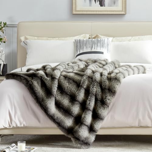DREAMNINE Premium Luxury Fuzzy Animal Skin Faux Fur Throw Blanket 50" x 60", High-end Reversible Cozy Thick Wolf Fluffy Fox Blankets for Couch, Soft Warm Gray Bear Furry Blanket for Winter, Black Grey - Image 3