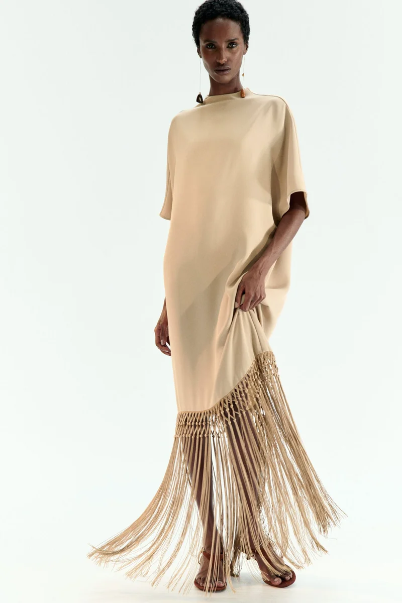 اتش اند ام فستان مزين بالشراشيب