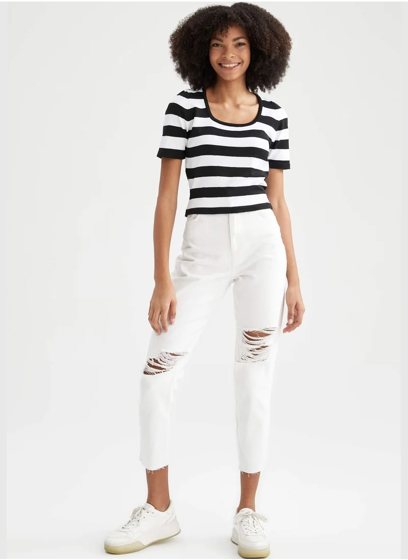 ديفاكتو Fitted Short Sleeve Striped Crop Top