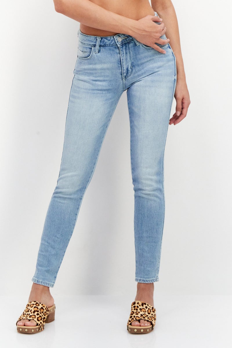 GUESS Women Skinny Fit Wash Non-Stretchable Denim, Blue - Image 1