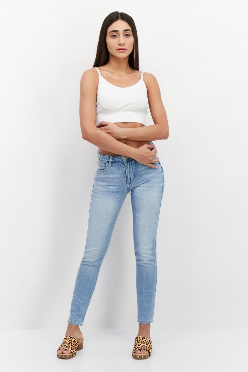GUESS Women Skinny Fit Wash Non-Stretchable Denim, Blue - Image 2