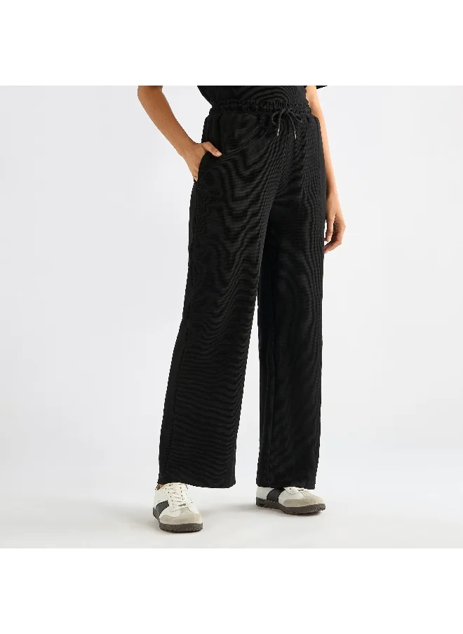 FAV Boxy Relaxed Fit And Relaxed Fit Pant