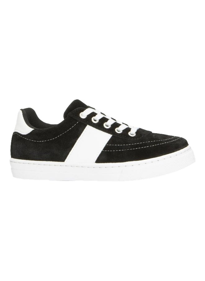 Bata Youth 