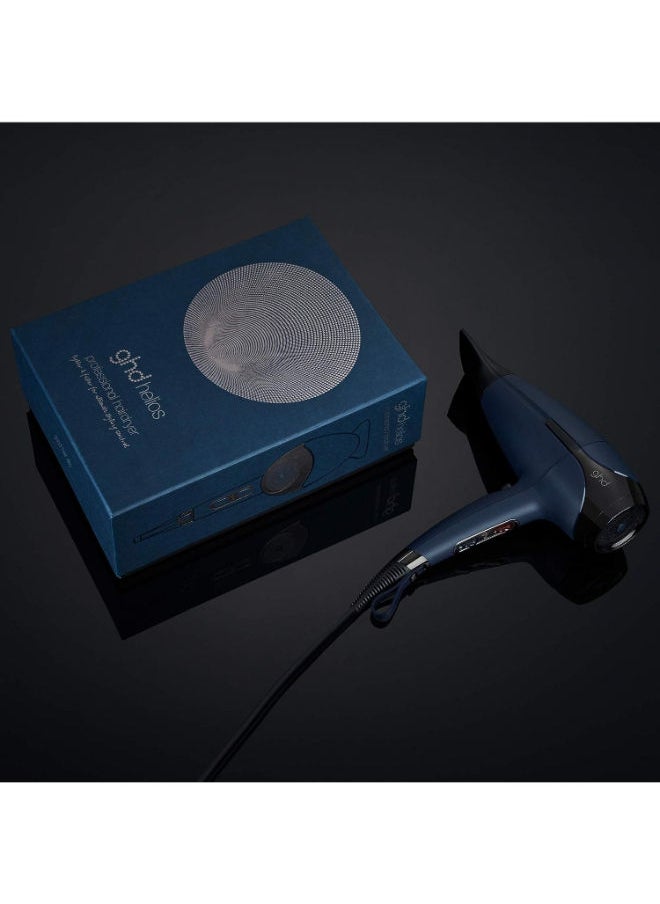 ghd مجفف شعر هيليوس 1875 وات، مجفف شعر احترافي، عمر أطول + محرك بدون فرشاة، مجفف شعر خفيف الوزن لتصفيف الشعر بشكل رائع في الصالونات، حبر أزرق  - Image 2