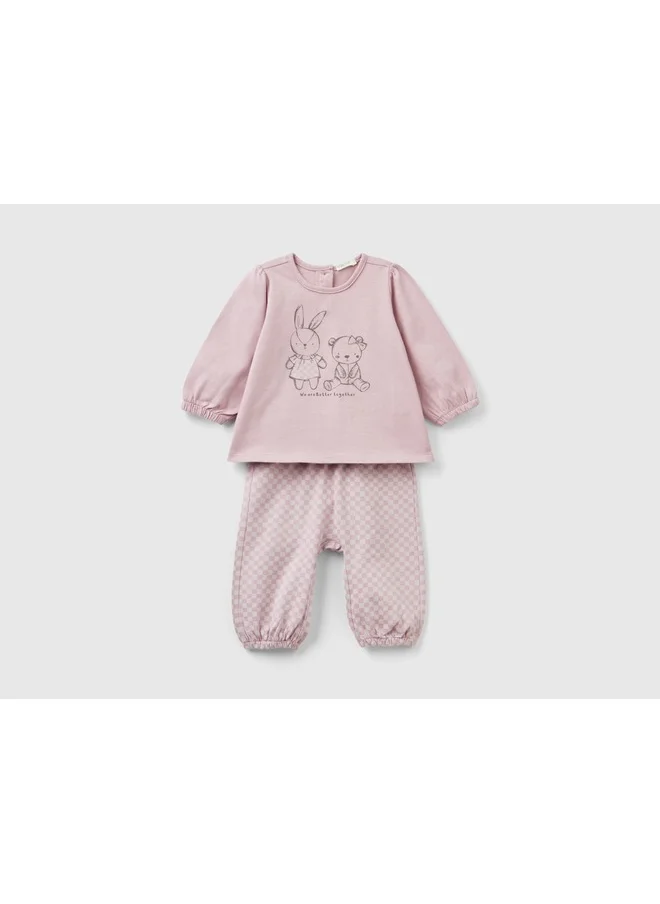 يونايتد كولورز أوف بينتيون Warm Outfit With Animal Print