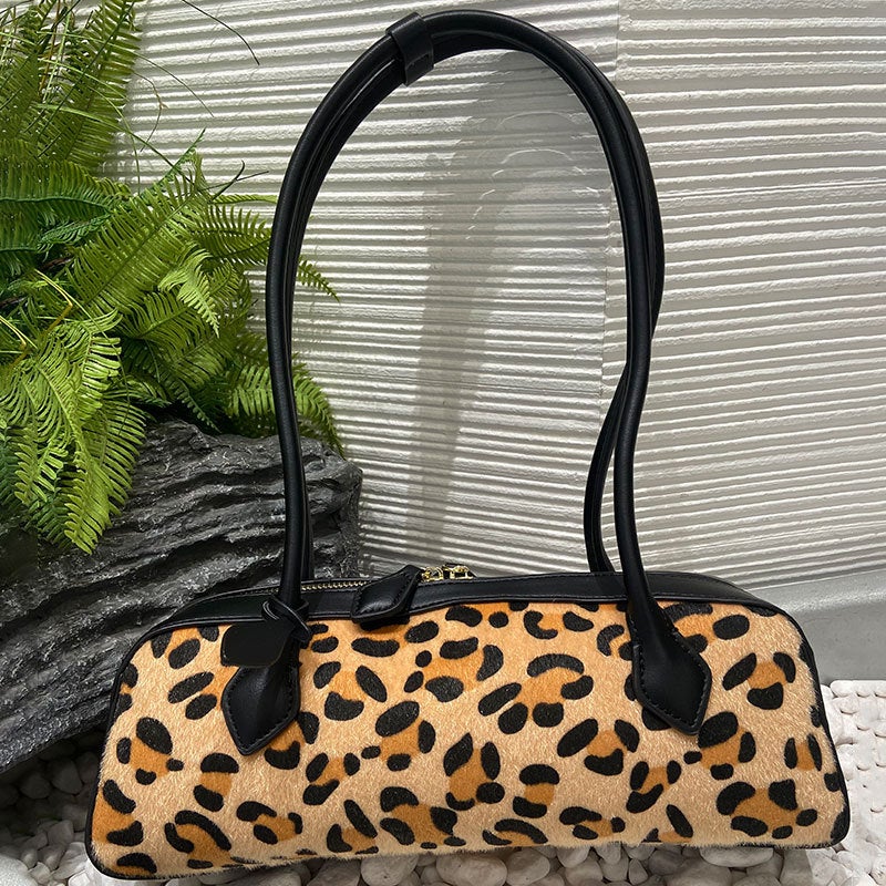 French Niche Sausage Bag Vintage Underarm Baguette Bag Suede Commuter Fashionable All-Match Shoulder Handbag Women'S Bag - Image 1
