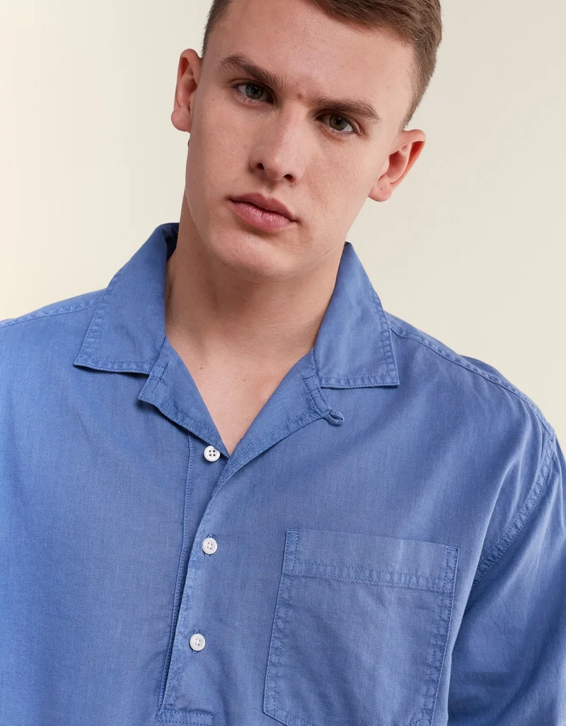 American Eagle  AE Relaxed Fit Linen-Blend Popover Shirt for Men | Best Price UAE