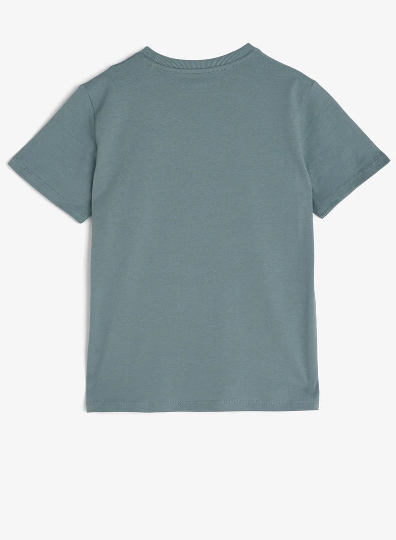 GUESS Youth Graphic Crew Neck T-Shirt