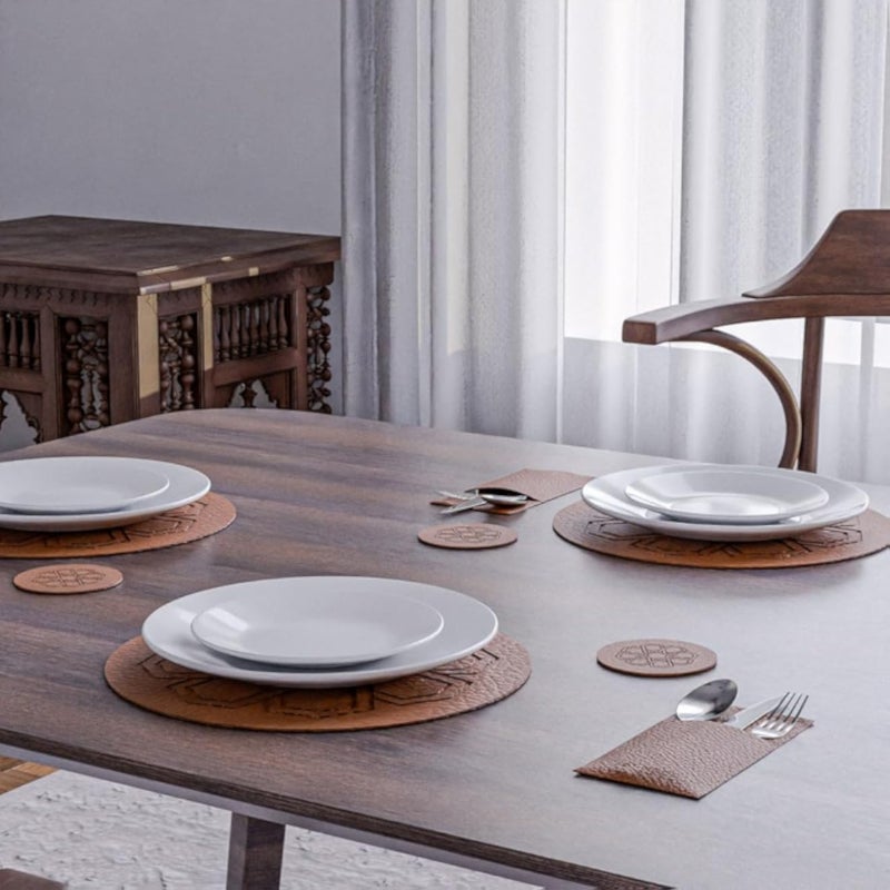 آرت مود هوم - طقم مفارش طاولة من الجلد الصناعي نيجما - مقاوم للحرارة - مقاوم للماء وسهل التنظيف - لون هافان - 6 مفارش + 6 حوامل أغطية + 6 قواعد أكواب - عبوة من 18 قطعة