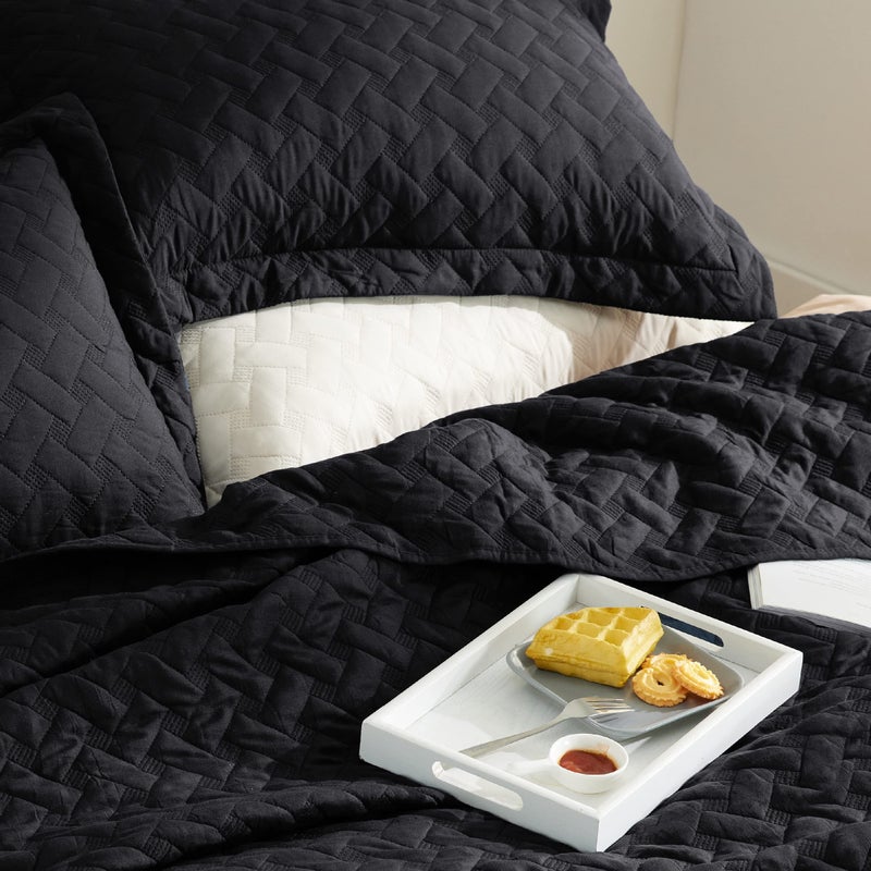 Bedsure Quilts Queen Size - Lightweight Bedspreads Queen Size with Basket Weave Pattern, Soft Quilt Bedding Set, Black Comforter Set Coverlet for All Seasons with 2 Pillow Shams (90" x 96") - Image 3