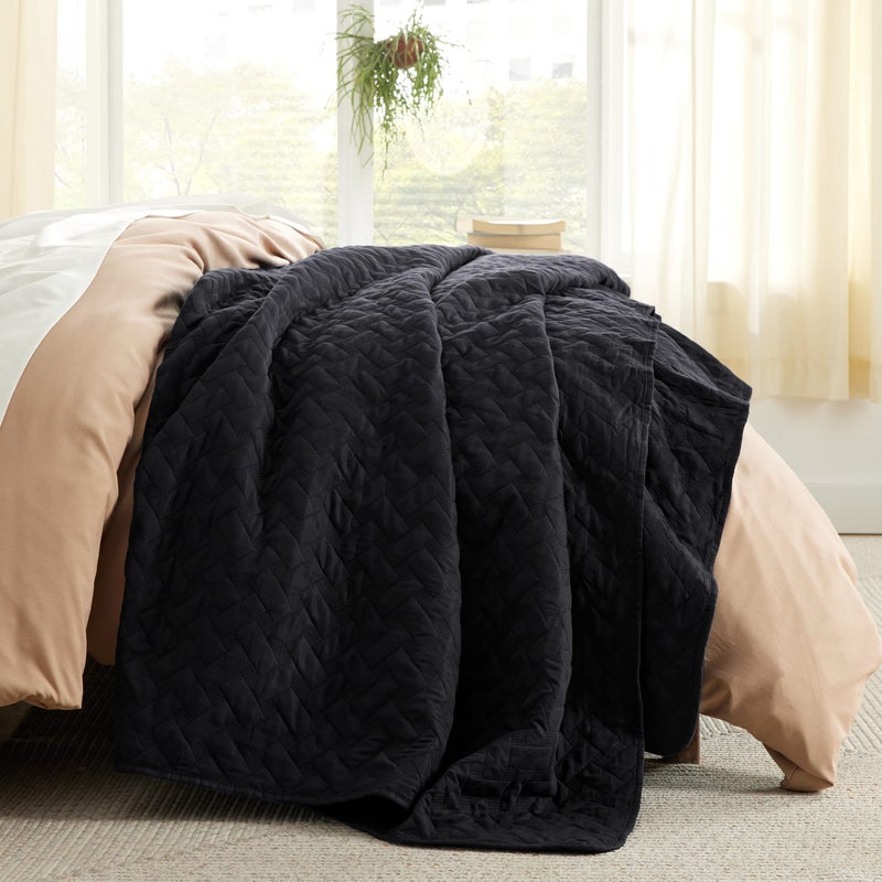Bedsure Quilts Queen Size - Lightweight Bedspreads Queen Size with Basket Weave Pattern, Soft Quilt Bedding Set, Black Comforter Set Coverlet for All Seasons with 2 Pillow Shams (90" x 96") - Image 2