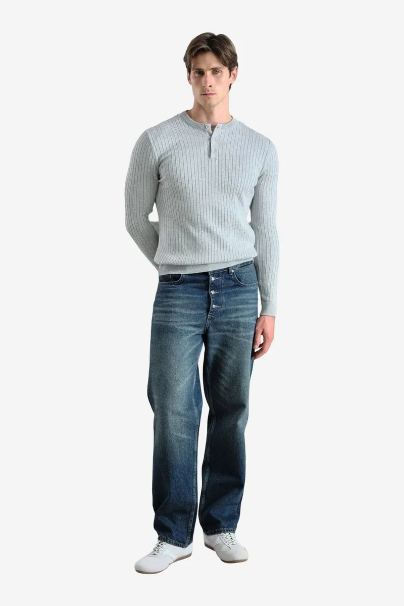 GIESTO Slim Fit Crew Neck T-Shirt with Button Detail