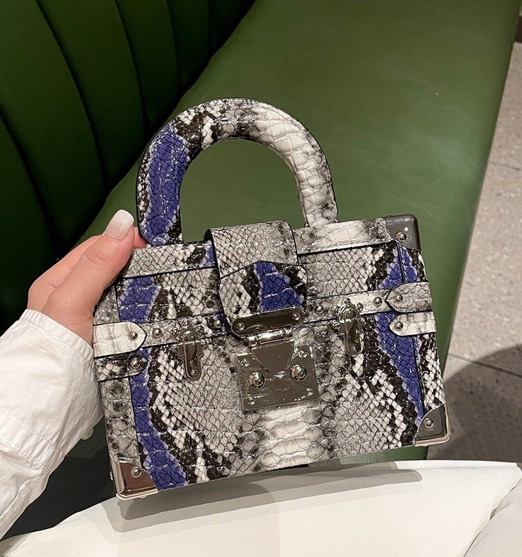 High-End Genuine Leather Snake Pattern Satchel Box Bag For Women High-End Export Bag Single Shoulder Crossbody Bag - Image 1
