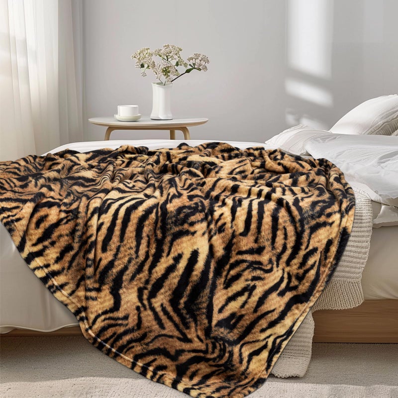 Macevia Flannel Fleece رمي بطانية للأريكة النمر البني طباعة بطانية غامضة مريحة مريحة فائقة الناعمة الناعمة الزهرية البطانيات طباعة الحيوانات لأريكة السرير مناسبة لجميع المواسم (Tiger 50x60inches) - Image 4