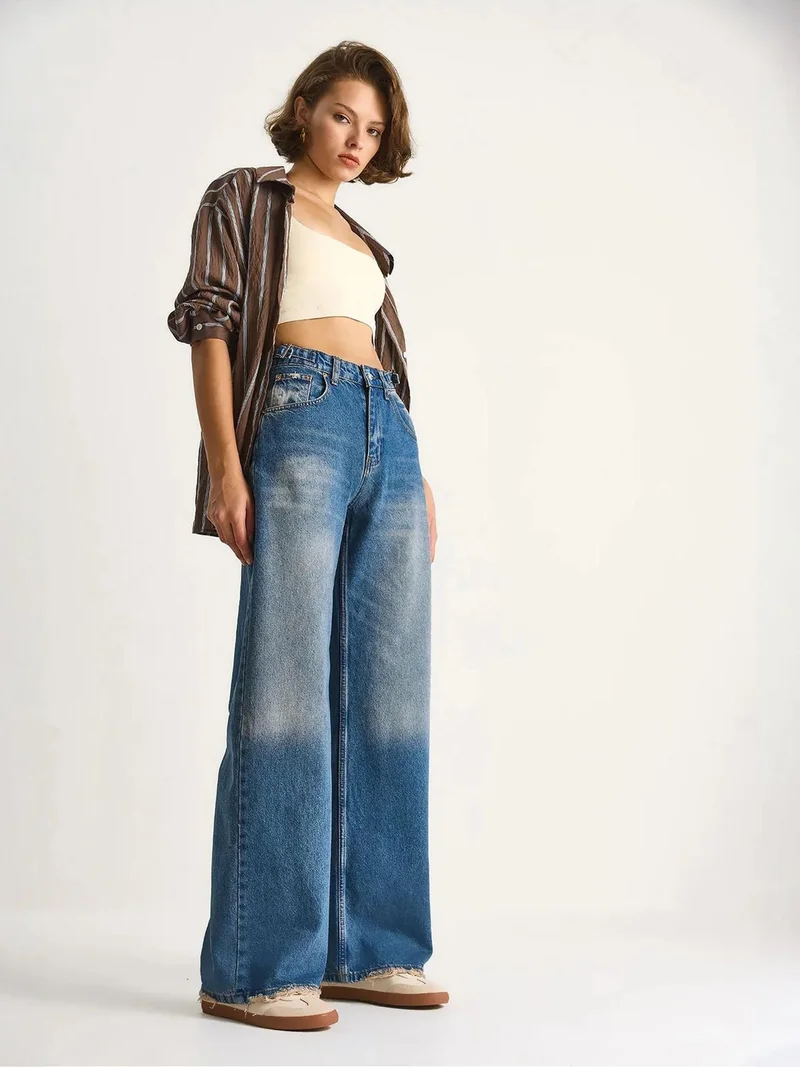 بيانكو لوتشي بنطلون جينز نسائي بخصر عالٍ وساق مستقيمة من لوتشي