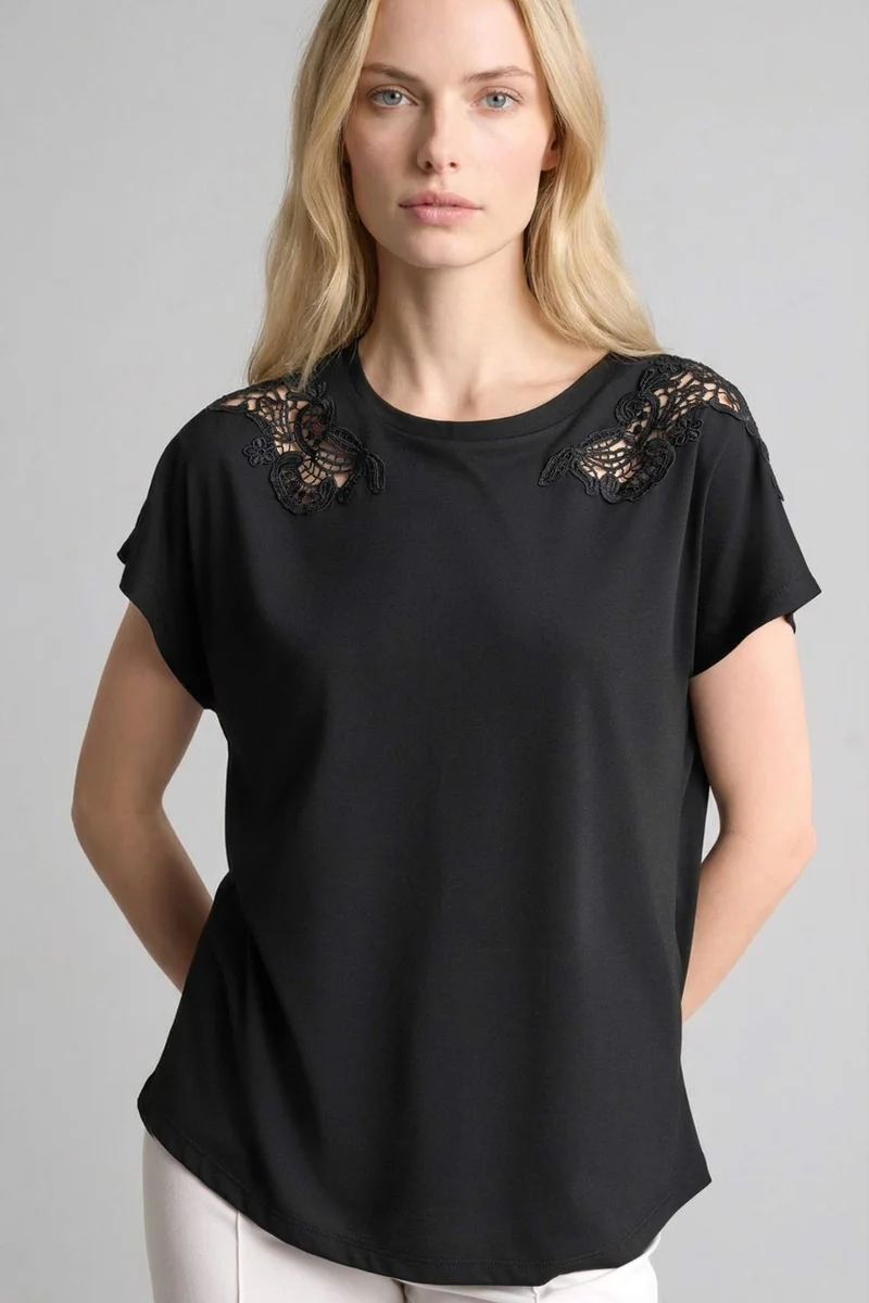 ديفاكتو Regular Fit Crew Neck Short Sleeve T-Shirt