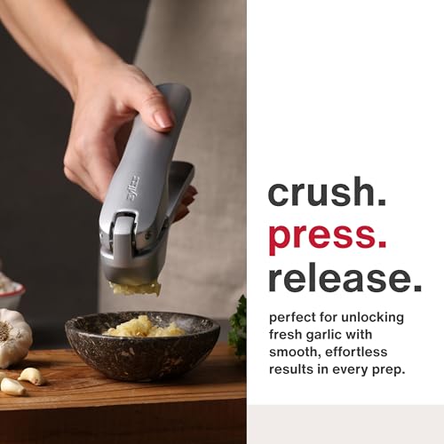Zyliss Susi 4 Garlic Press Garlic Crusher for Efficient Mincing OdorFree Hands Large Chamber Made of Durable Stainless Steel MessFree Kitchen Gadget PFASFree NonStick Coating Silver - Image 3