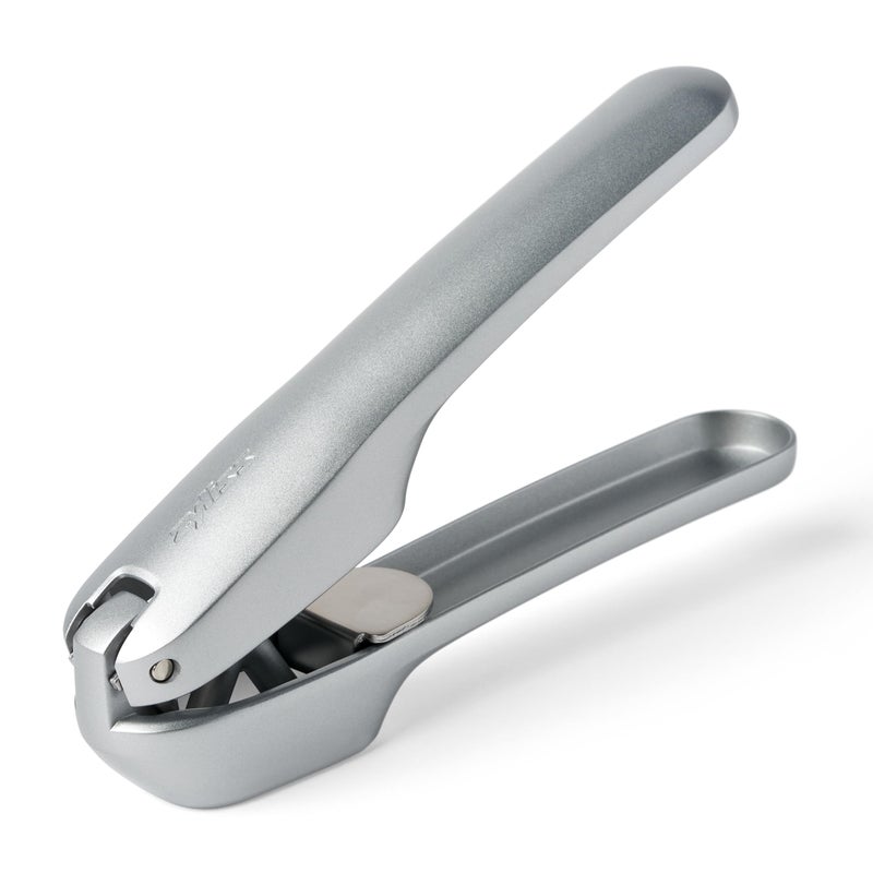 Zyliss Susi 4 Garlic Press Garlic Crusher for Efficient Mincing OdorFree Hands Large Chamber Made of Durable Stainless Steel MessFree Kitchen Gadget PFASFree NonStick Coating Silver - Image 2