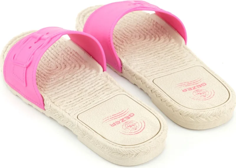 جيزر Women's Summer Airblow Wet Ground Suitable Home Garden Daily Slippers