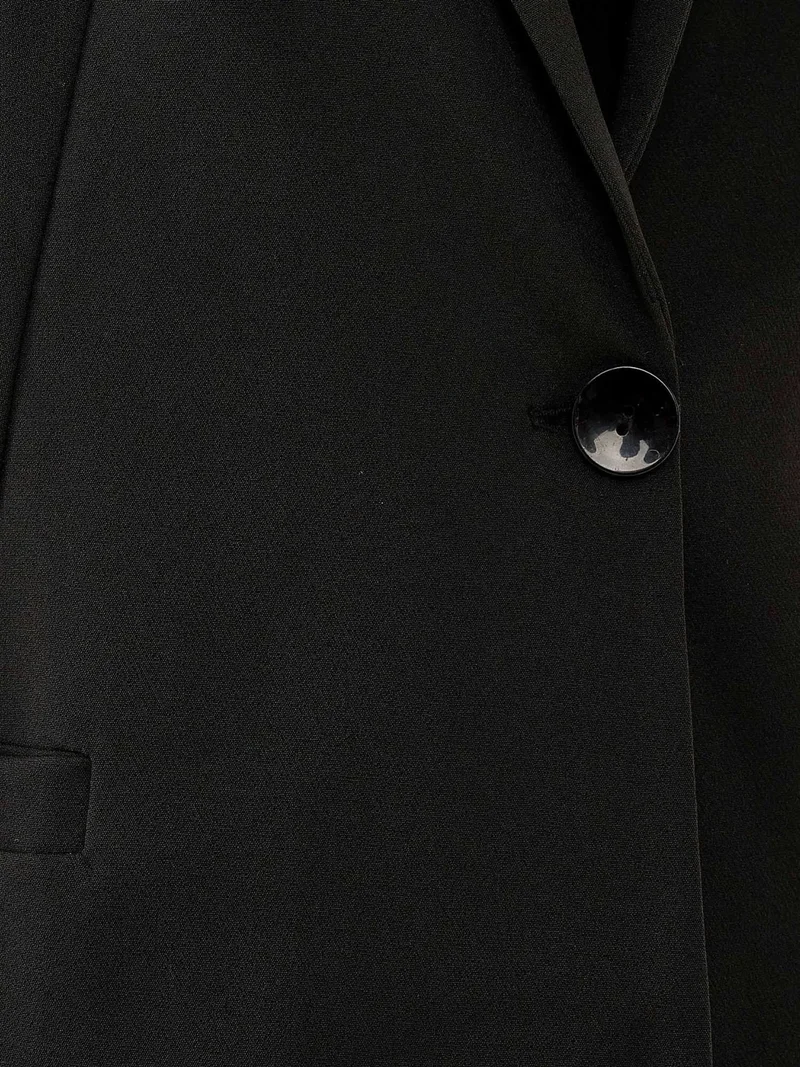 زوبعة بليزر مبطن بتفاصيل