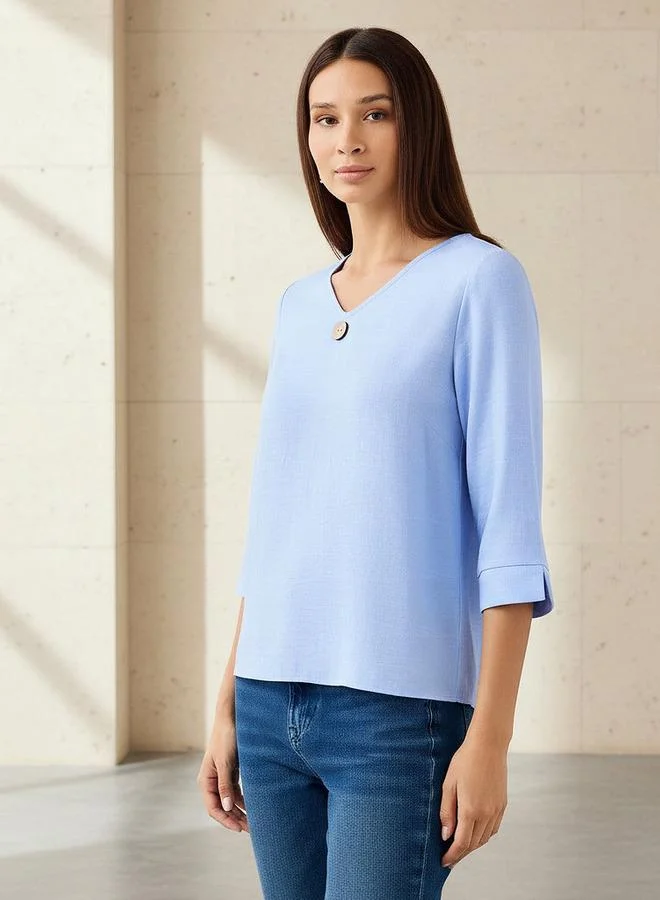 Splash FAV Button Applique Top with V-neck
