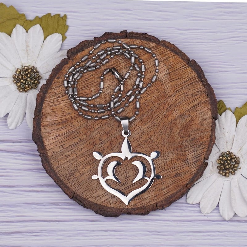 Offo قلادة قفل لعبة جينشين إمباكت | قلادة مصممة بشكل جميل على شكل قبعة القش | هدية مثالية للأولاد والرجال والنساء - Image 2