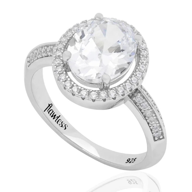 باكلي لندن BUCKLEY LONDON THE FLAWLESS COLLECTION - CLEAR SPARKLE OVAL RING