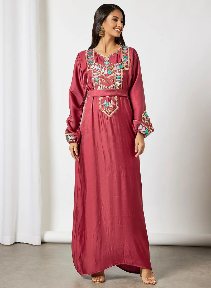 Hayat Jalabiya With Colored Arrow Like Embroidery In Front And Garterised Wrist With Belt