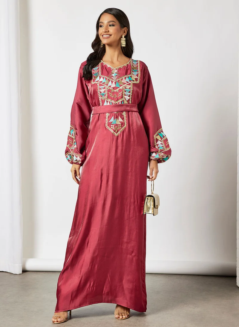 Hayat Jalabiya With Colored Arrow Like Embroidery In Front And Garterised Wrist With Belt