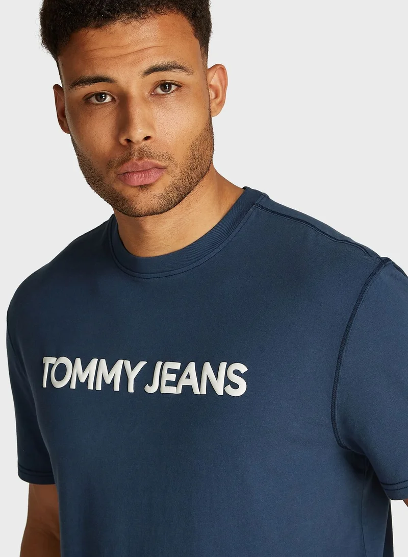 TOMMY JEANS Logo Crew Neck T-Shirt