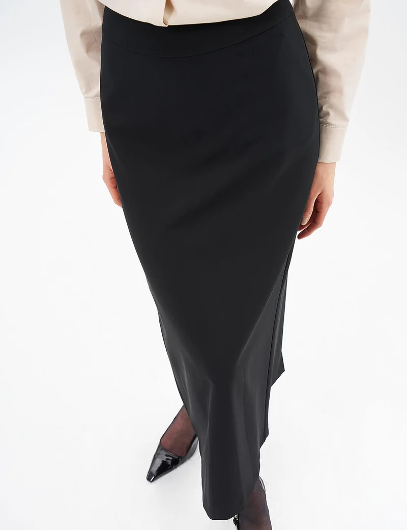 Kayra Skirt with Hidden Slit Detail Black