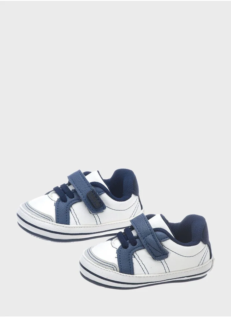 Klin Kids Velcro Low Top Sneakers