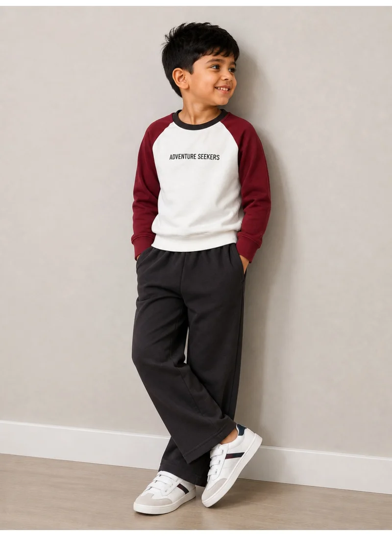 فكتور اند جين Boys’ Graphic Sweatshirt and Jogger Set