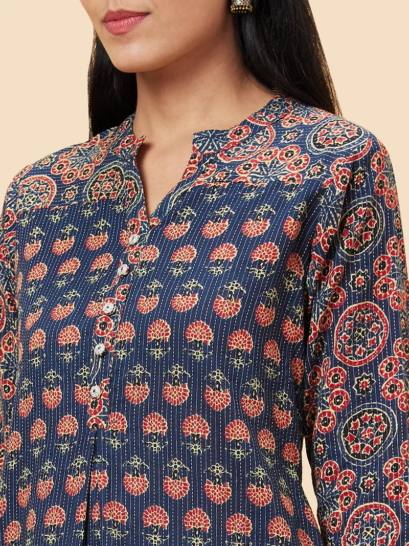 globus Women Teal Blue Floral Printed Mandarin Collar Pure Cotton Straight Kurta