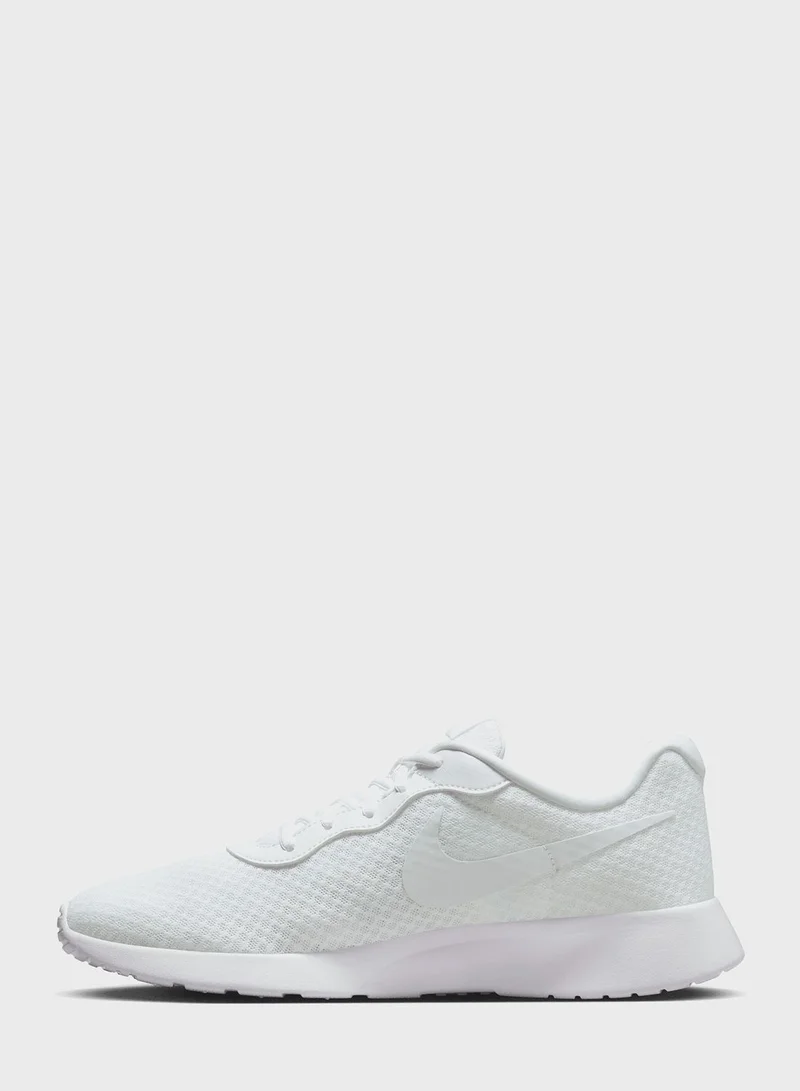 Nike Tanjun Flyease