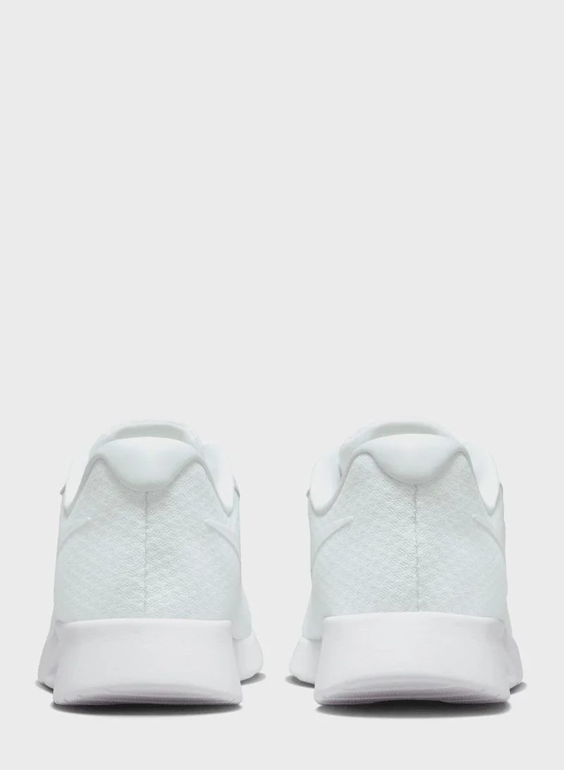 Nike Tanjun Flyease