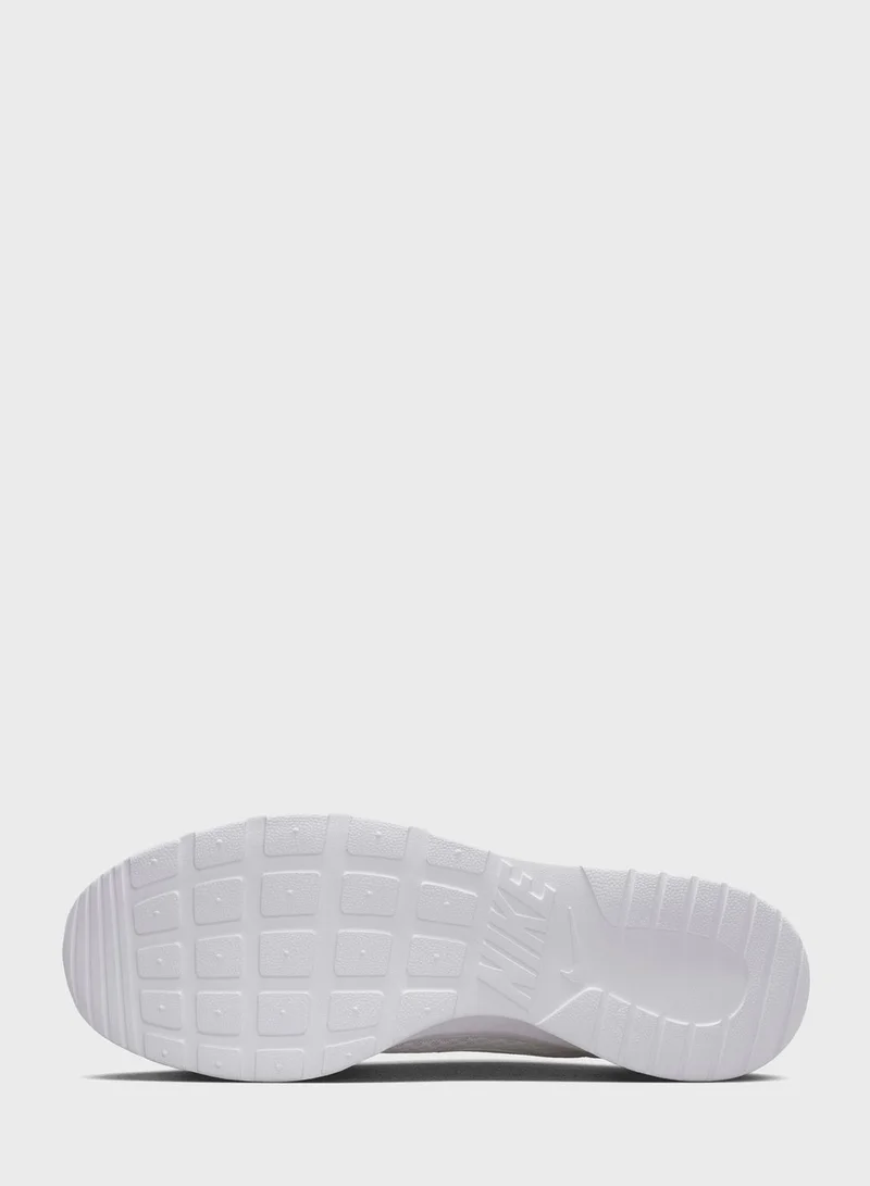 Nike Tanjun Flyease