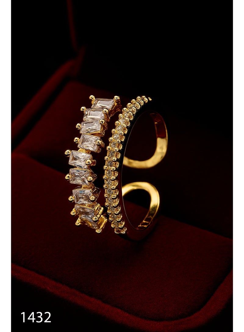 ثري دايموندز خاتم دهبي مطلي ذهب بتصميم مزدوج – فصوص زيركون مربعة ودائرية، فخامة وأناقة لا تقاوم - Image 1