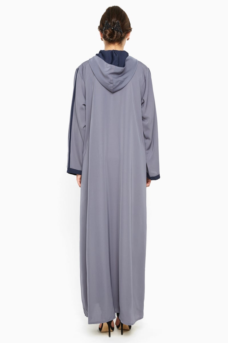 NUKHBAA A casual sporty abaya with a hood and zipped closure with navy blue stripe detail -AJ591A - Image 3