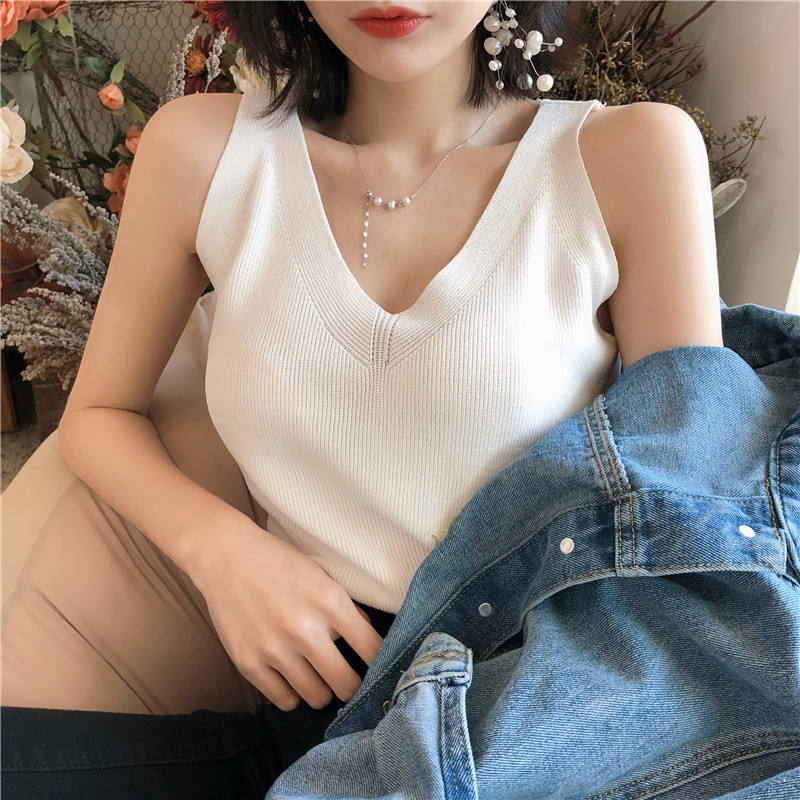 Camisole womens inner wear ice silk wool outer wear 2023 Summer sleeveless knitted loose V-neck short bottoming shirt Pink  - Image 5
