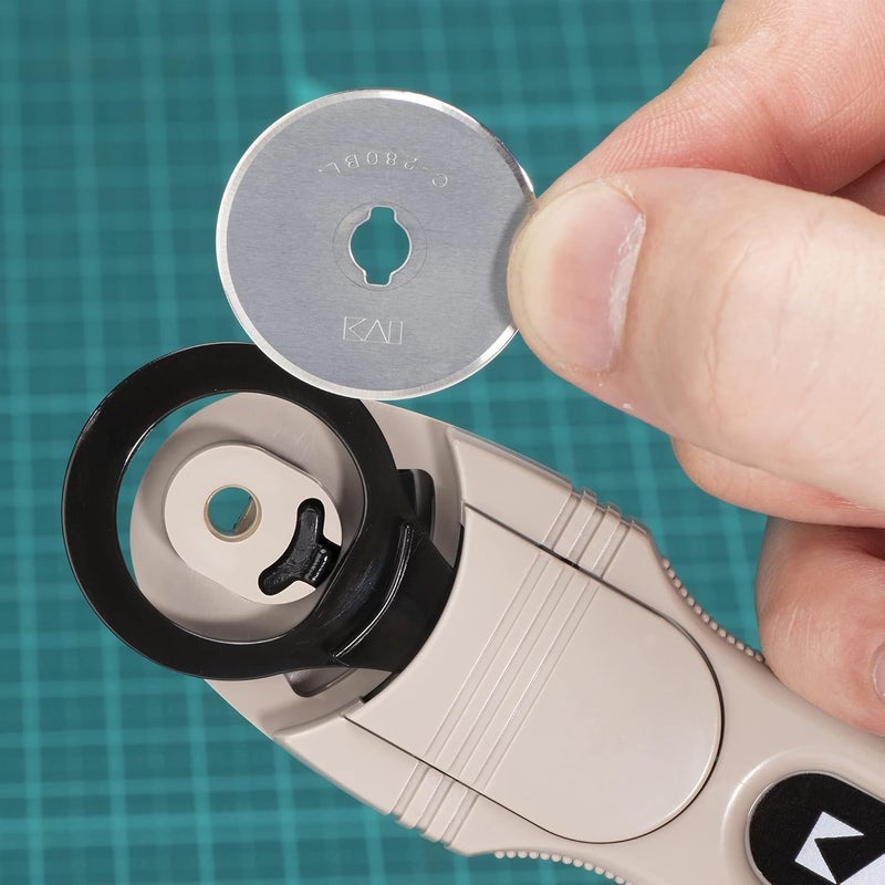 KAI Rotary Cutter 28 mm - Image 4