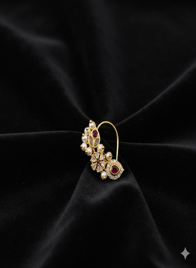 خاتم أنف تقليدي مطلي بالذهب من AAIKU Maharashtrian للعرائس | خاتم أنف تقليدي مزين بخرز اللؤلؤ واللؤلؤ الأبيض | مجوهرات بقاعدة نحاسية (التصميم 3) - Image 4