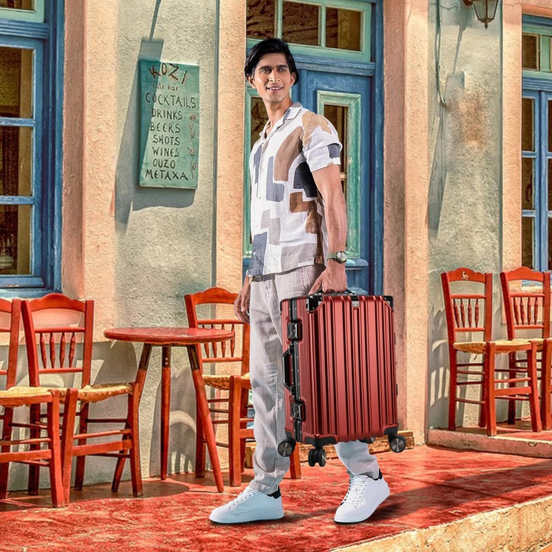 كابينبرو حقيبة سفر من نوع Cabin Pro، خفيفة الوزن، مصنوعة من الألمنيوم، بغلاف صلب من البوليكاربونات، تحتوي على 4 عجلات دوارة، لونها بني داكن. - Image 2