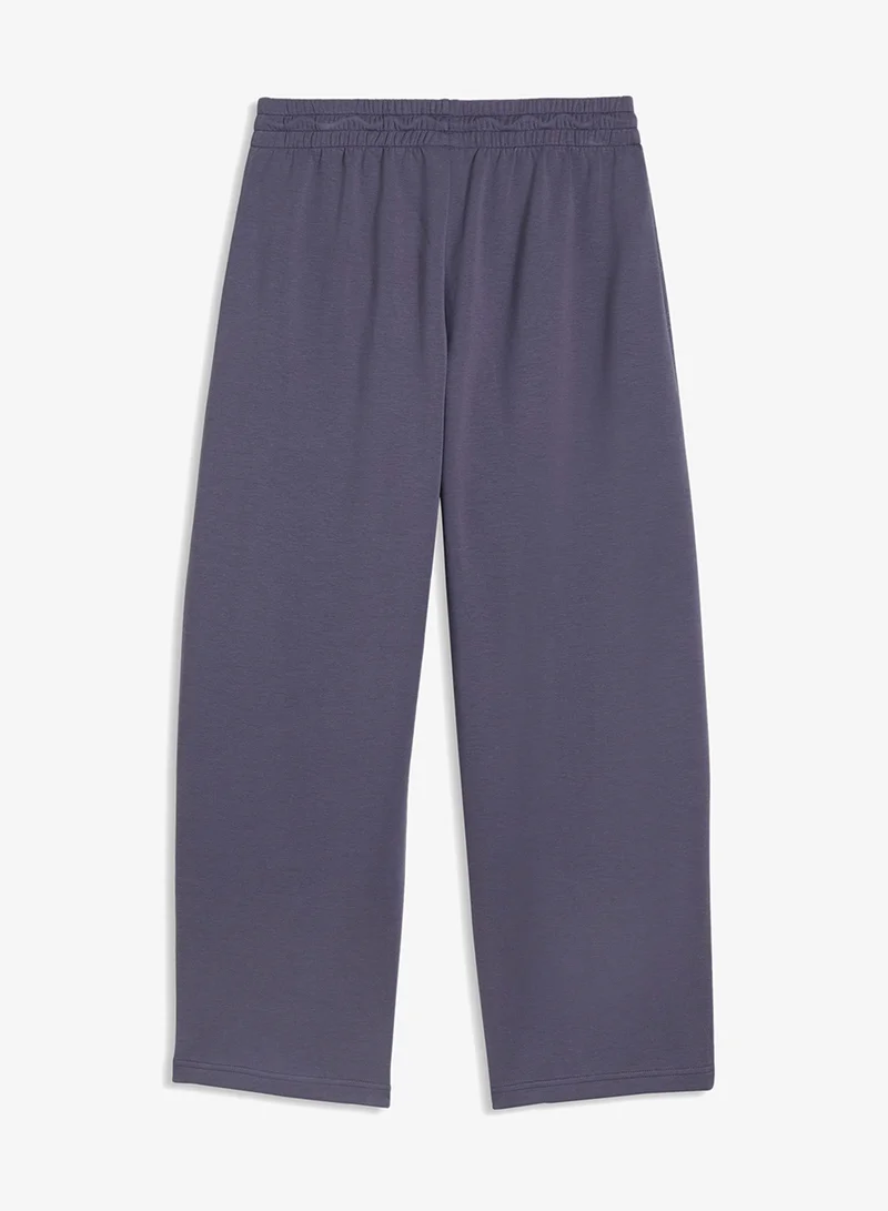 PUMA Her Relaxed Barrel Sweatpants