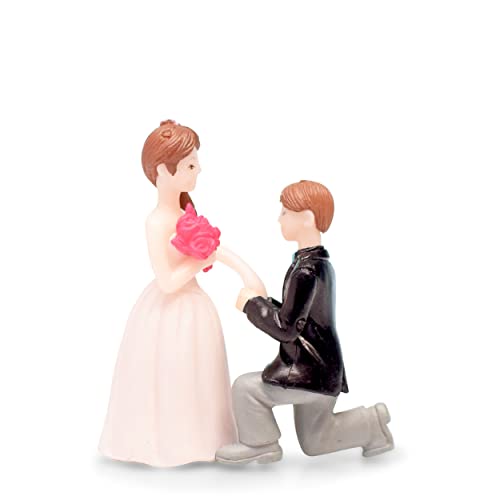 iDream Proposing Guy Resin Showpiece - Romantic Couple Miniature Gift for Girlfriend, Wife or Valentines Day Celebration (White) - Image 1