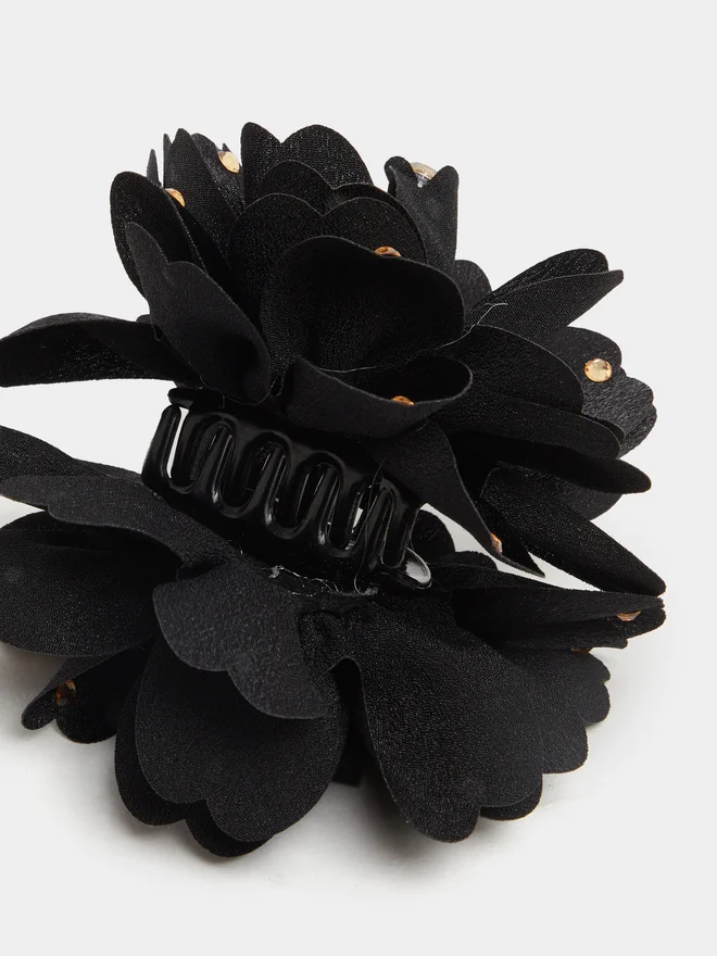 Styli Styli Embellished Hair Claw