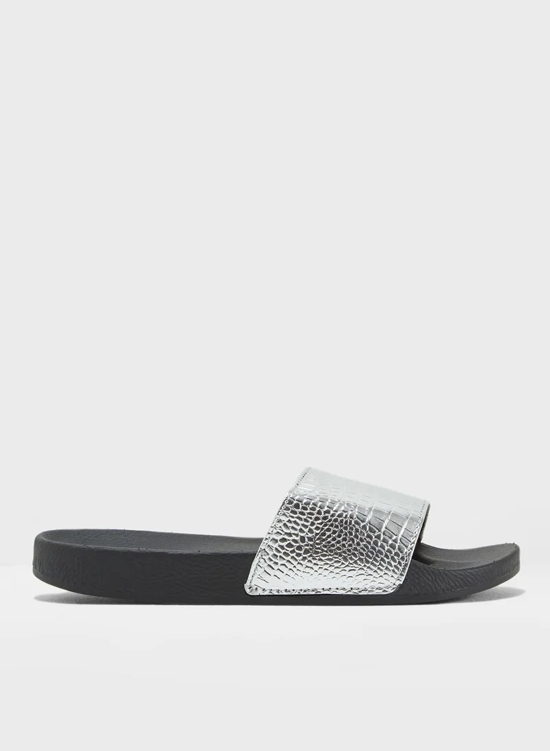 BRAVE SOUL Gator Sandals