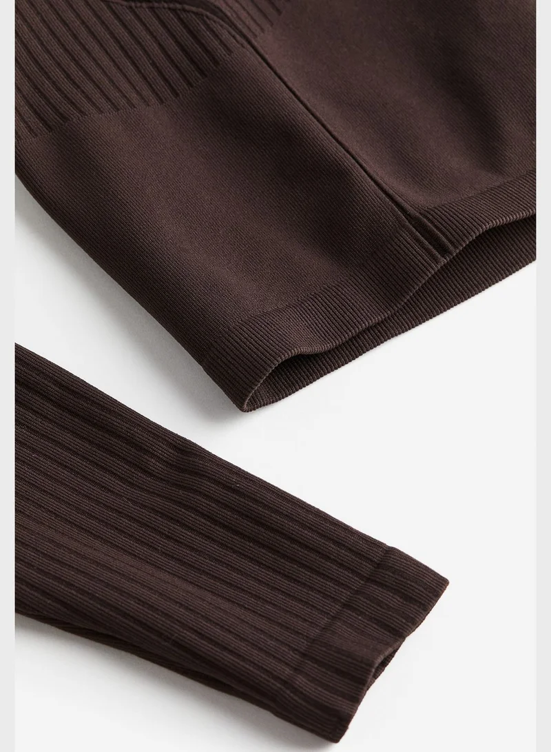 H&M Ribbed Crew Neck Crop Top